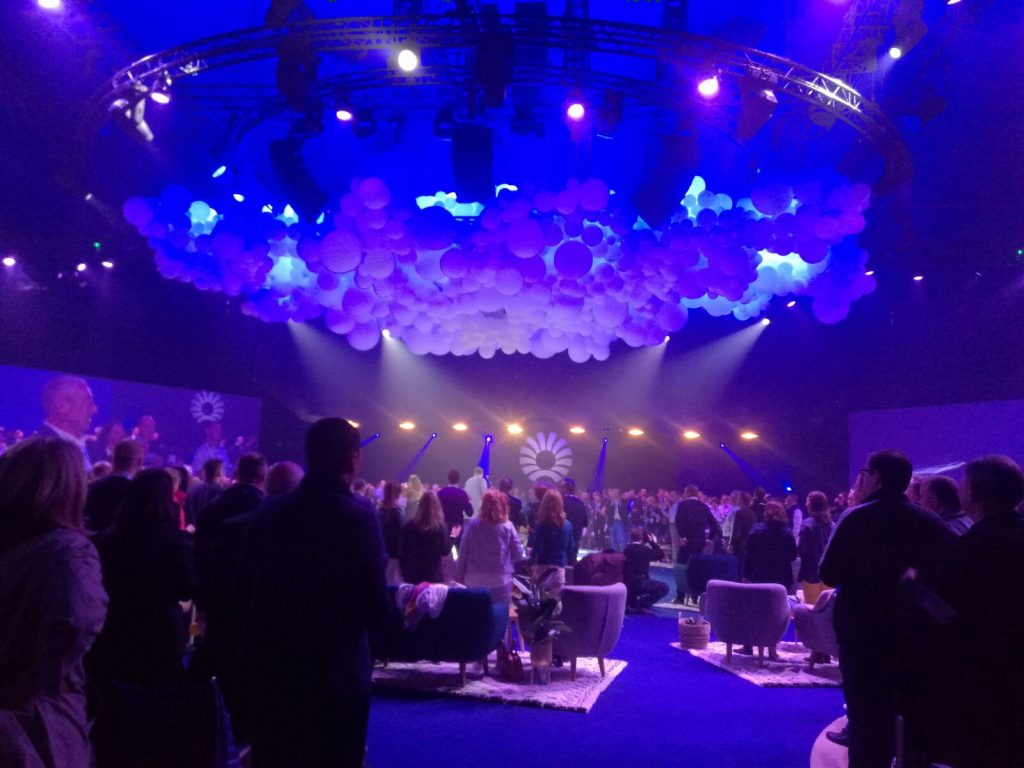 Nuage en ballons géant Pernod Ricard