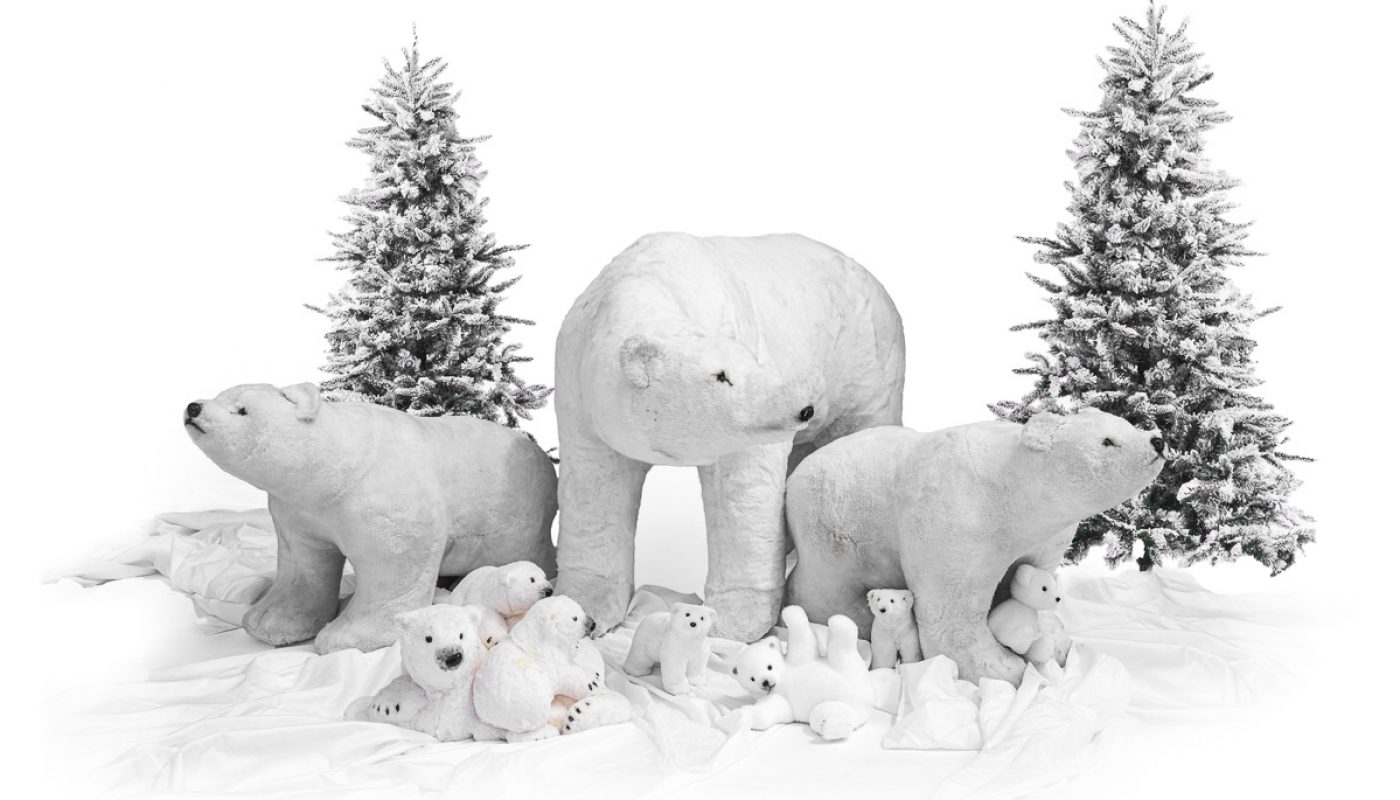 Décoration de Noel pour créer des univers féerique avec ours polaire et sapins enneigés
