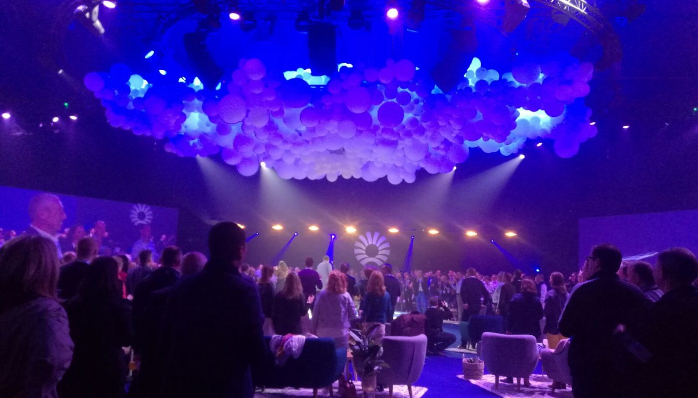 Nuage en ballons géant Pernod Ricard